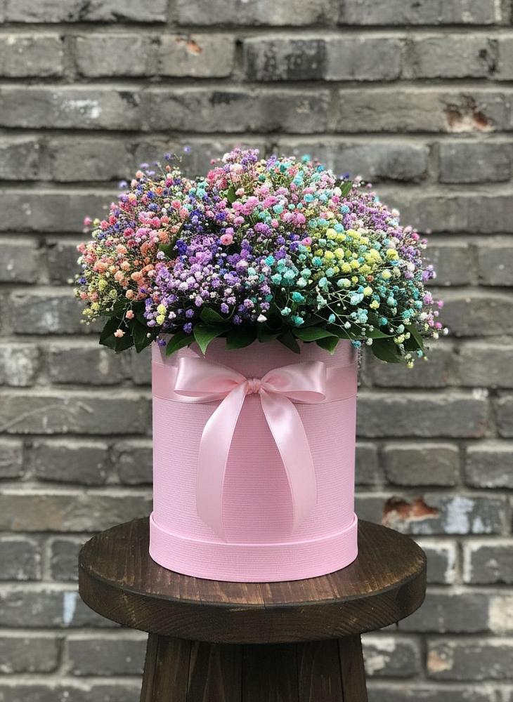 Цветочная композиция из Гипсофила и Розы в шляпной коробке в Юдино Республика Татарстан