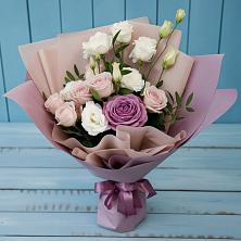Букет цветов из:  Розы и Лизиантусы в Юдино Республика Татарстан