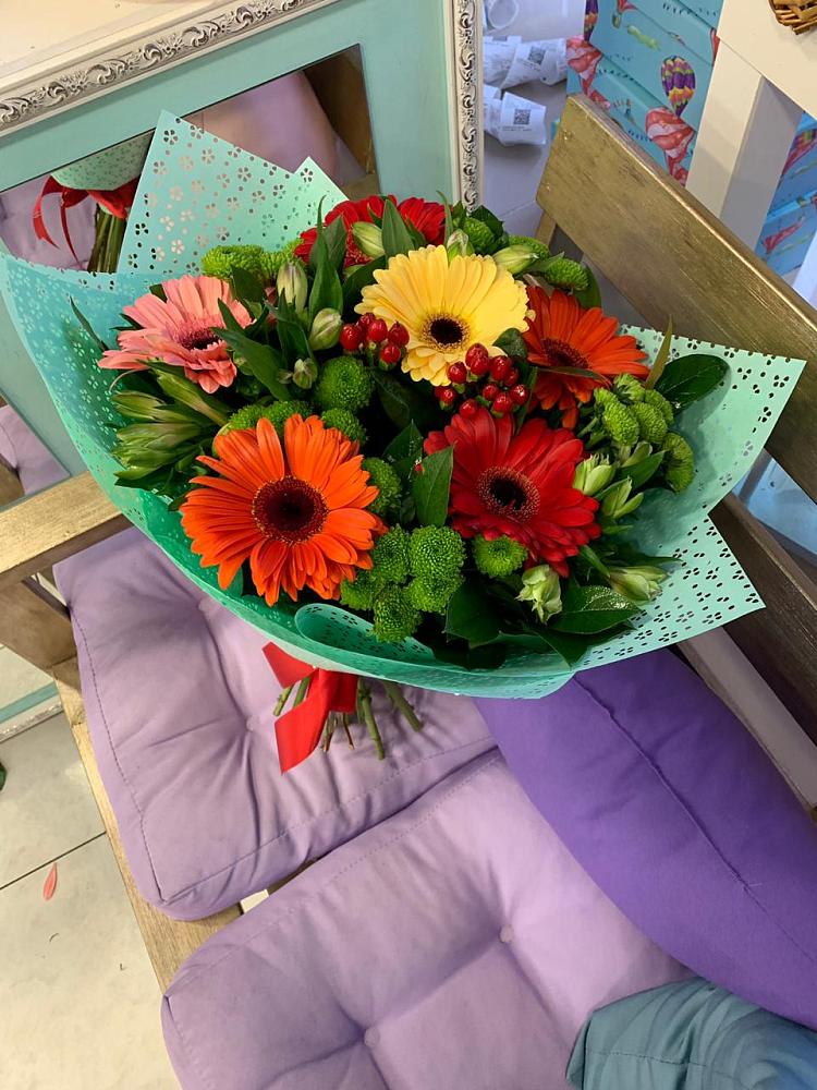 Букет цветов из: Герберы, Хризантемы и Альстромерии в Юдино Республика Татарстан