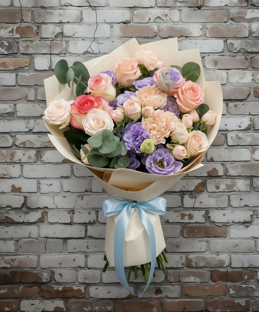 Букет цветов из: Розы, Лизиантусы и Гвоздики в Юдино Республика Татарстан