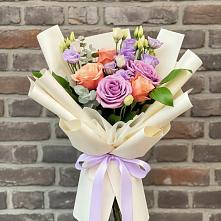 Букет цветов из:  Лизиантусы и Розы в Юдино Республика Татарстан