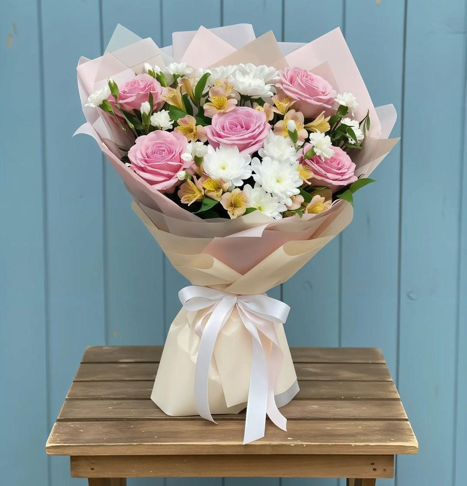 Букет цветов из: Гвоздики, Орхидеи и Розы в Юдино Республика Татарстан