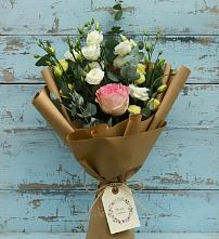 Букет цветов из:  Розы и Лизиантусы в Юдино Республика Татарстан