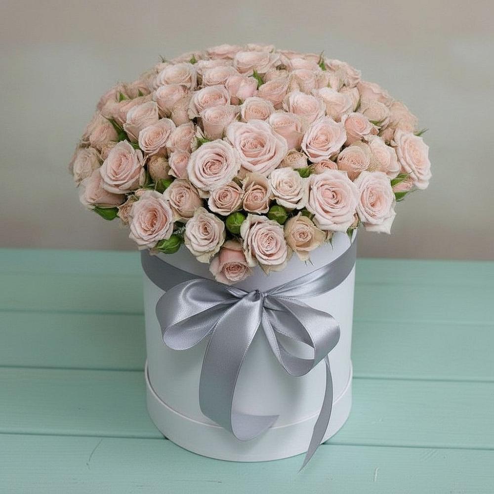 Цветочная композиция из Розы в шляпной коробке в Юдино Республика Татарстан